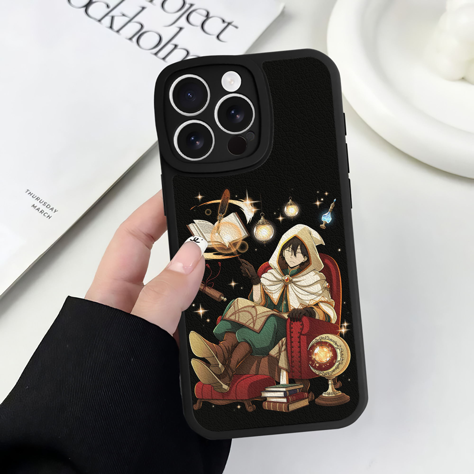 （画像用） 文豪ストレイドッグス Bungo Stray Dogs 【iPhone 16シリーズ対応】シリコンスマホケース（レザー調） 材質：シリコン